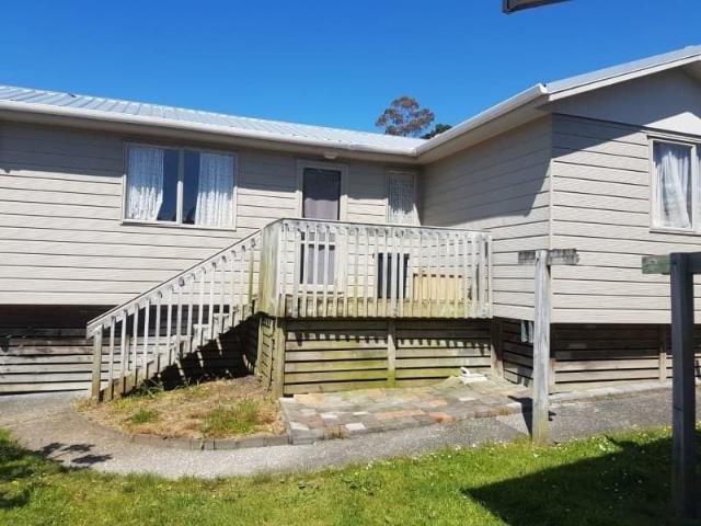 House for rent in Oratia