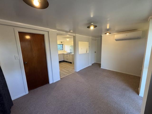 Apartment for rent in Oratia