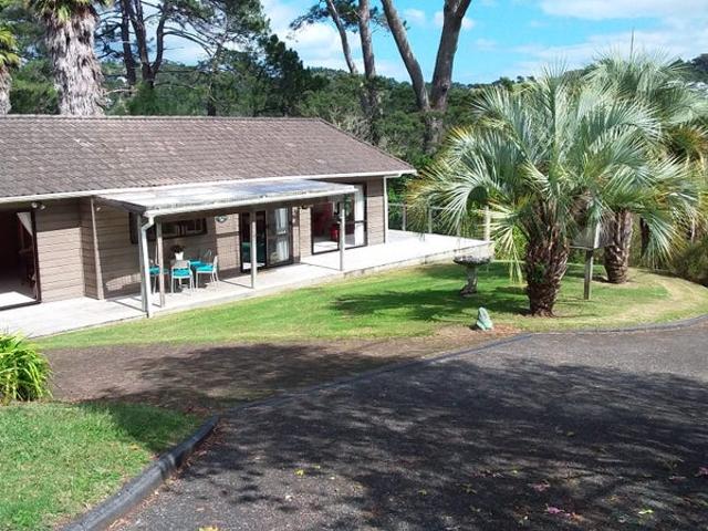 House for rent in Oratia