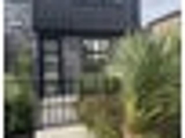 Townhouse for rent in Oratia, Oroua County