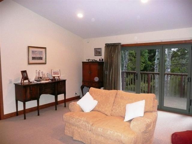 House for rent in Oratia