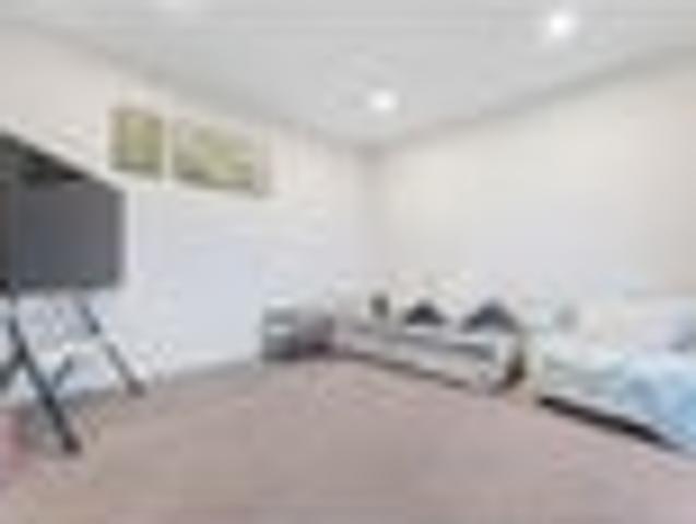 House for rent in Oratia, Oroua County