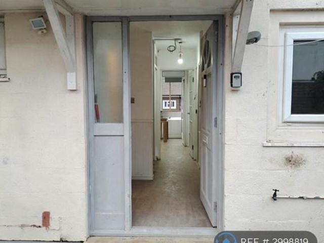 House for rent in Vange, Essex