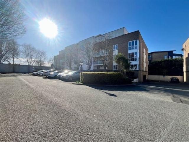 Apartment to rent in Bluebell, North Tipperary