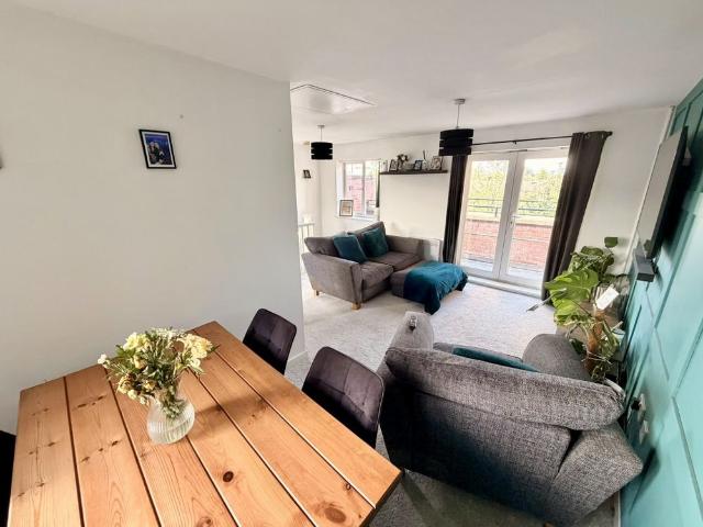 Townhouse for rent in West Yorkshire