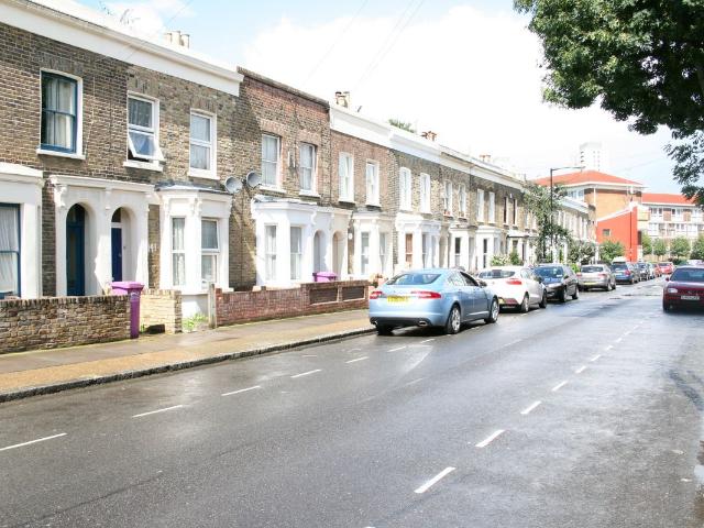 House for rent in Bromley-by-Bow, Bow