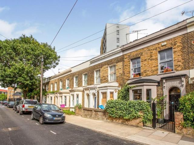 Apartment for rent in Bromley-by-Bow, Bow