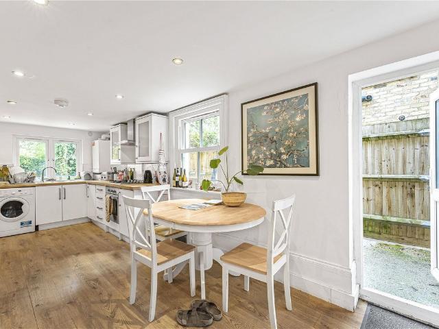 House for rent in Bromley-by-Bow, Greater London