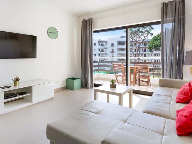 Apartamento alugar em Quarteira, Faro