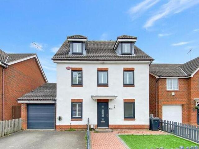 House for sale in Godinton Park, Bridgefield