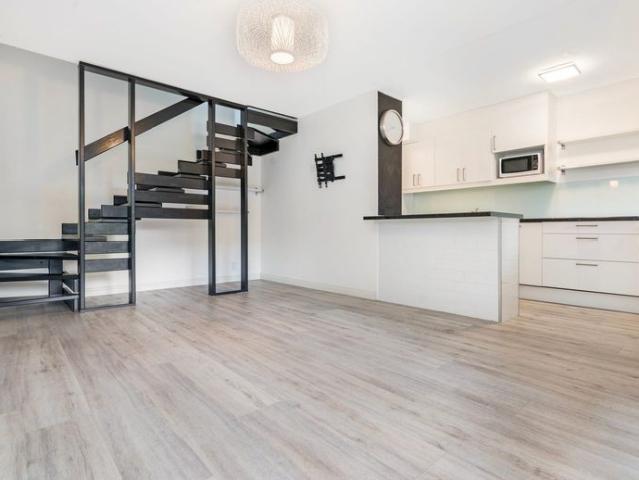 Townhouse for rent in Highgate, Western Australia