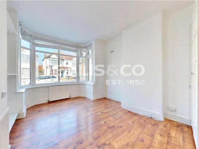 Apartment for rent in Alperton, Greater London