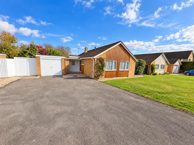 House for rent in Kingsditch, Cheltenham