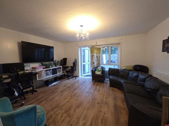 House for rent in London Borough of Hounslow, Hanworth