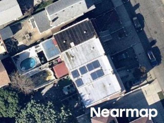 House for sale in The Bronx, Arverne