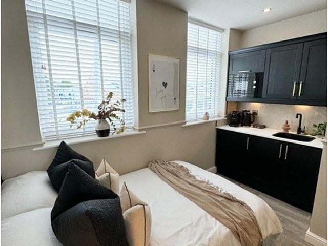 Room for rent in Moorside, Salford