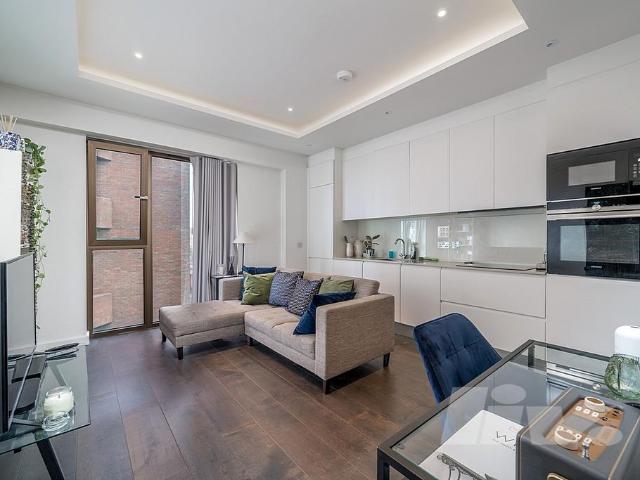 Apartment for rent in Swiss Cottage, Greater London
