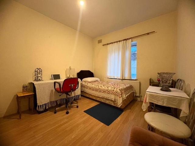 House for rent in London Borough of Hounslow, Greater London