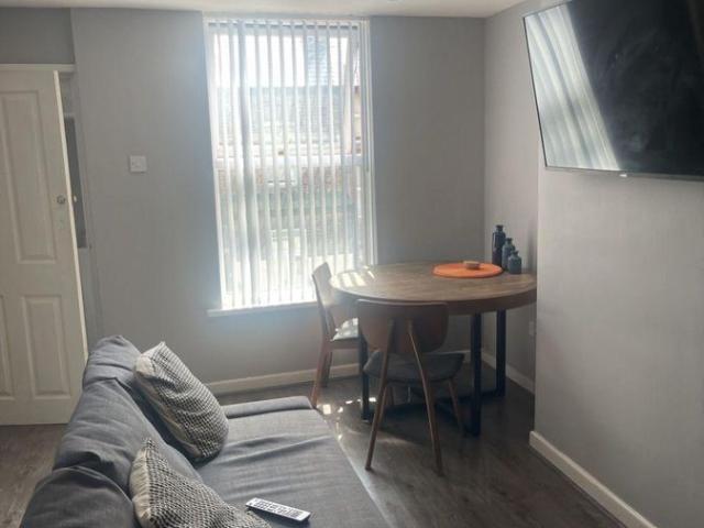 Apartment for rent in Calderstones