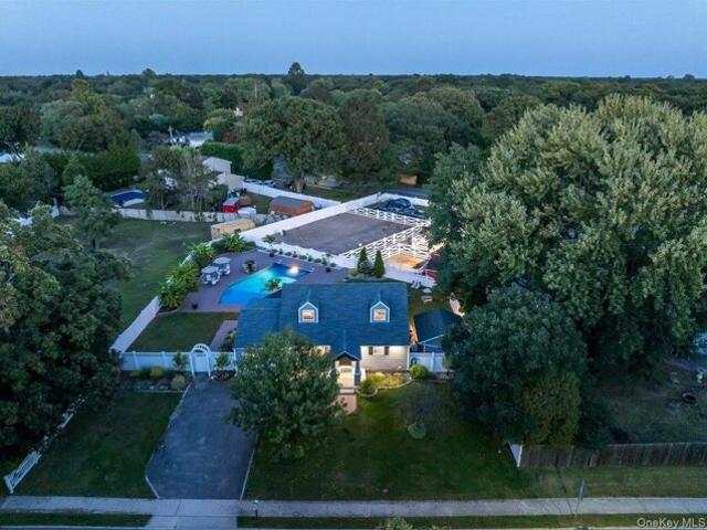 House for sale in Bohemia, New York