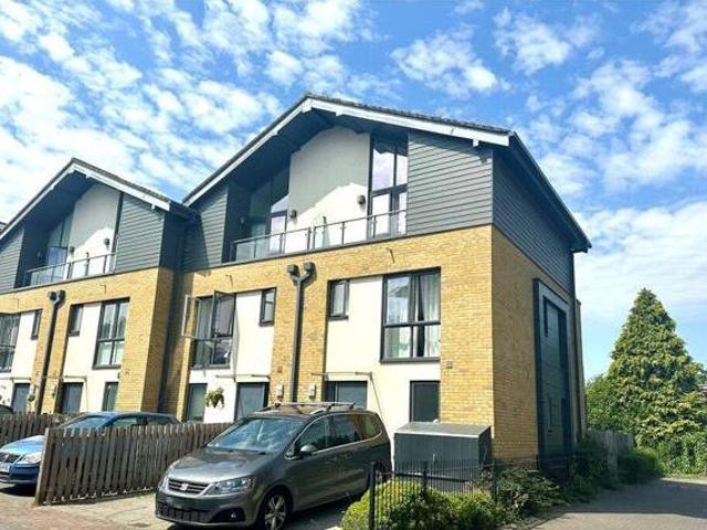 House for rent in Mayford, Woking