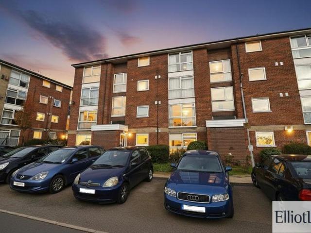 Apartment for rent in London Borough of Ealing, Greater London