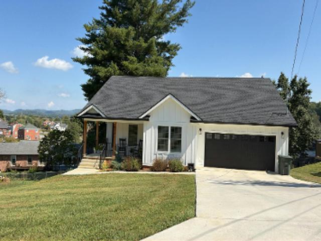 House for sale in West Side, Elizabethton