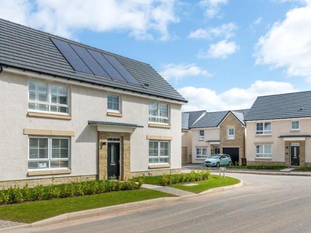 Property for sale in Cairneyhill, Scotland