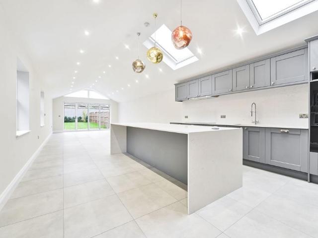 House for rent in New Malden, Greater London