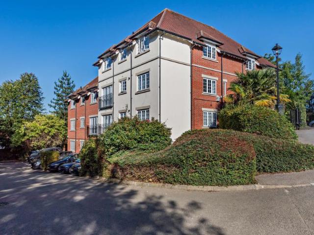 Apartment for rent in Harrow on the Hill, Greater London