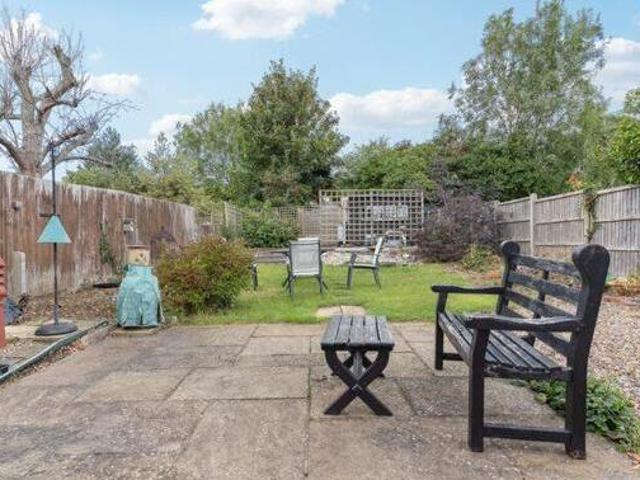 House for sale in Batchworth, Hertfordshire