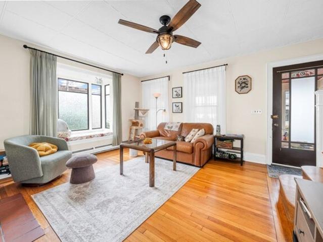 House for sale in Winter Hill, Somerville, Massachusetts, Somerville