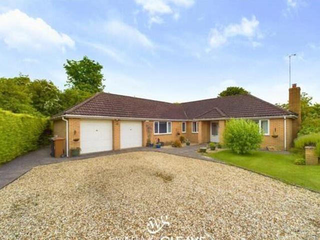 House for sale in Mold