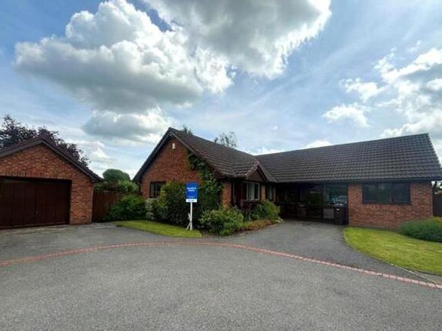 House for sale in Mold