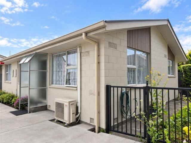 Apartment for rent in Waltham, Linwood-Central-Heathcote Community