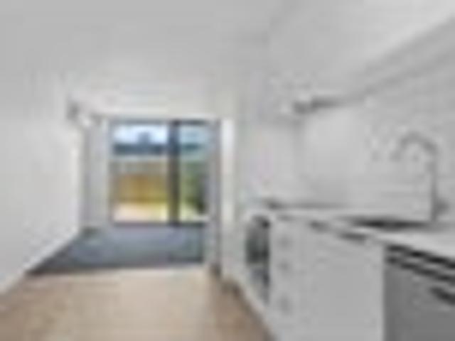 Townhouse for rent in Heathcote, Canterbury