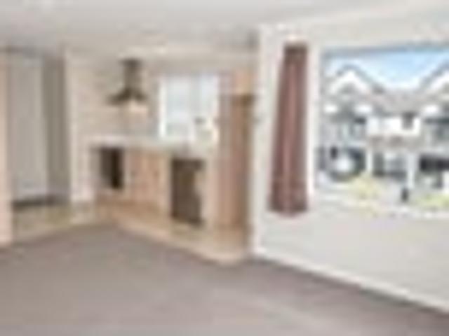 Townhouse for rent in Heathcote, Canterbury