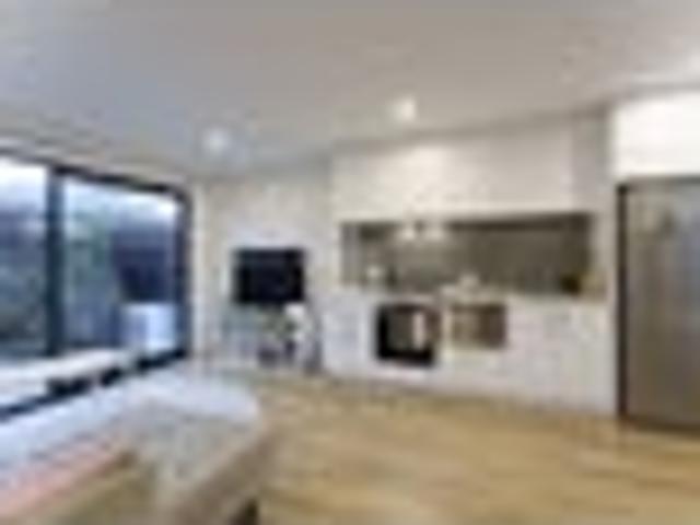 Townhouse for rent in Heathcote, Canterbury