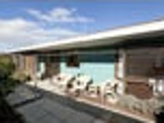 Townhouse for rent in Heathcote, Canterbury