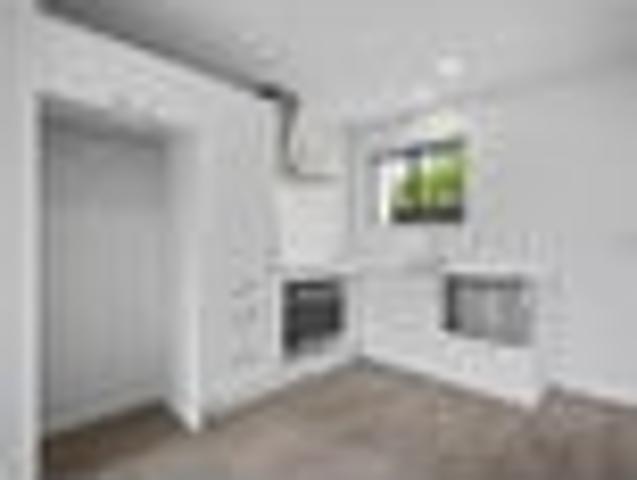 Townhouse for rent in Heathcote, Canterbury