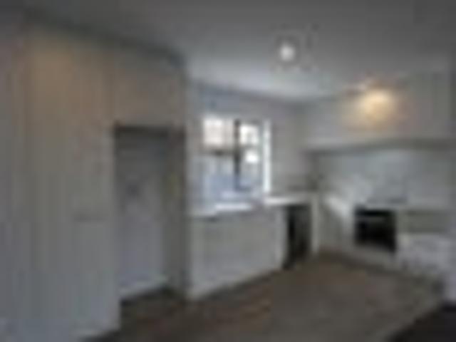 Townhouse for rent in Heathcote, Canterbury