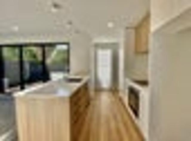 Townhouse for rent in Heathcote, Canterbury