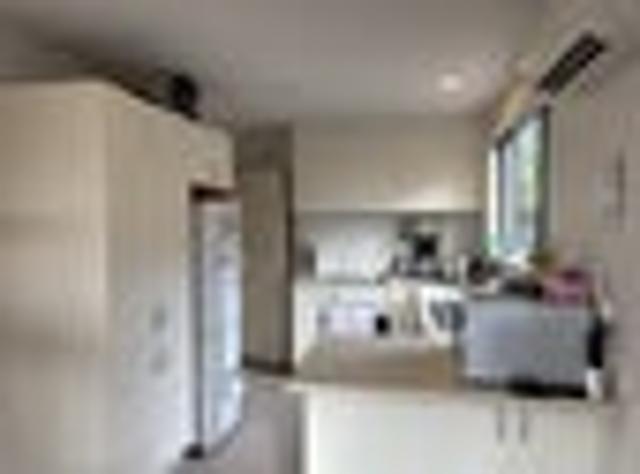 Townhouse for rent in Heathcote, Canterbury