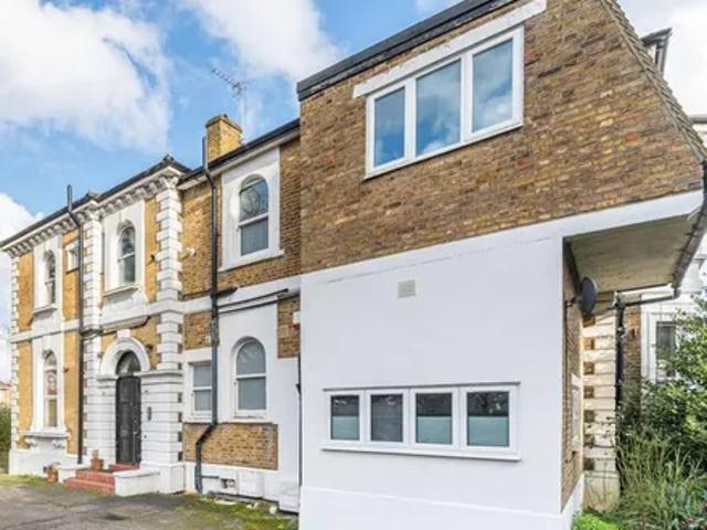 Apartment for rent in London Borough of Lewisham, Forest Hill