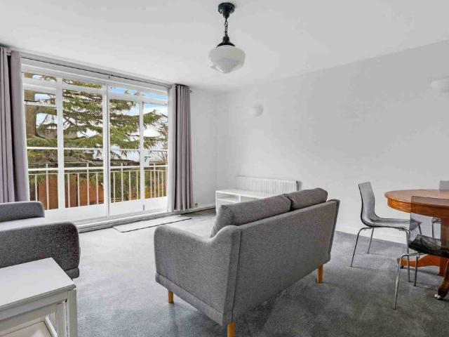 Apartment for rent in London Borough of Lewisham, Forest Hill