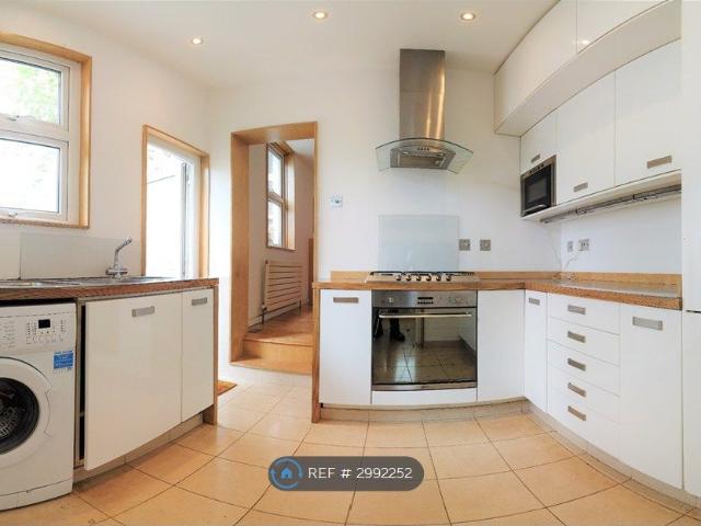 Apartment for rent in Penge, Greater London