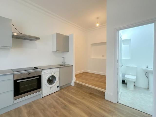 Apartment for rent in Upper Sydenham, Greater London