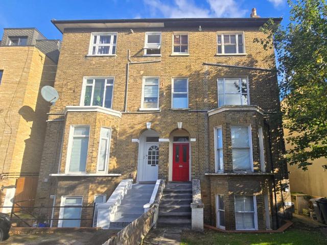 Apartment for rent in London Borough of Croydon, Selhurst