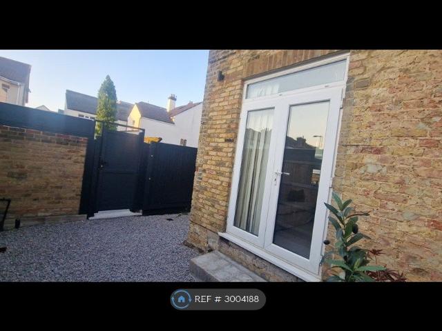 House for rent in London Borough of Croydon, Selhurst