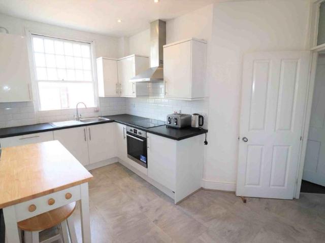 Apartment for rent in Upper Sydenham, Greater London